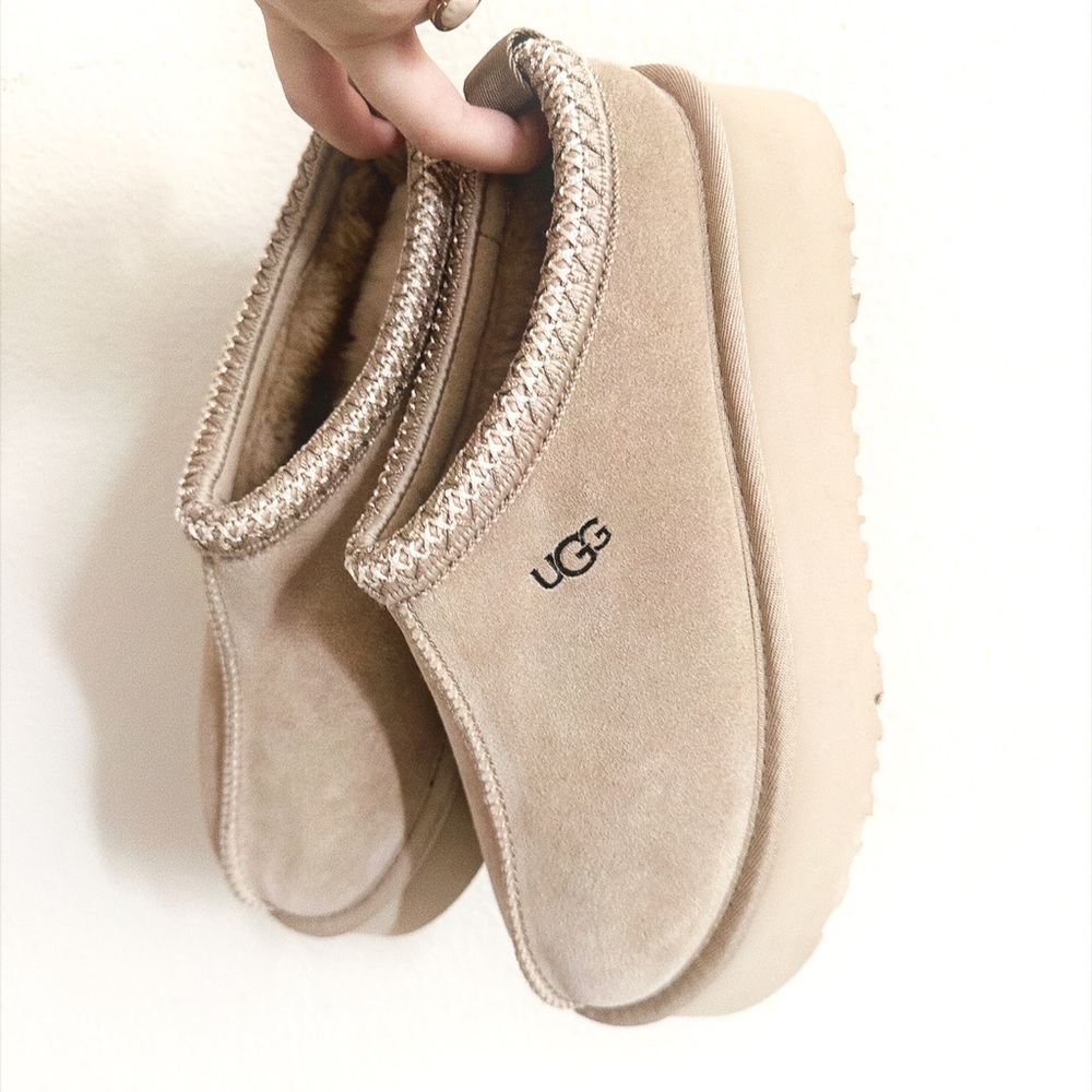 UGG PLATFORM TASMAN SLIPPERS